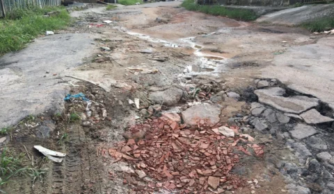 Moradores sofrem com falta de iluminação e de asfalto no bairro Riacho Doce 2