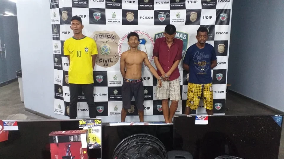 Loja assaltada no Centro da cidade  tem seus pertences recuperados