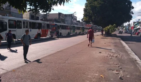 Sindicato dos Rodoviários suspende paralização, mas ônibus seguem parados no Centro de Manaus