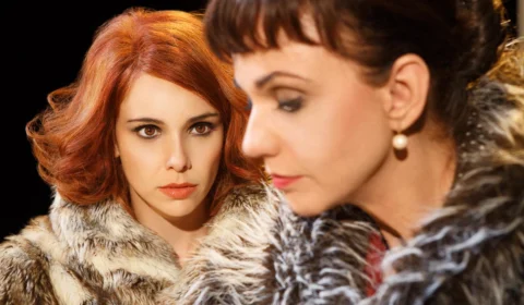 Teatro Amazonas recebe peça ‘Contrações’ neste fim de semana