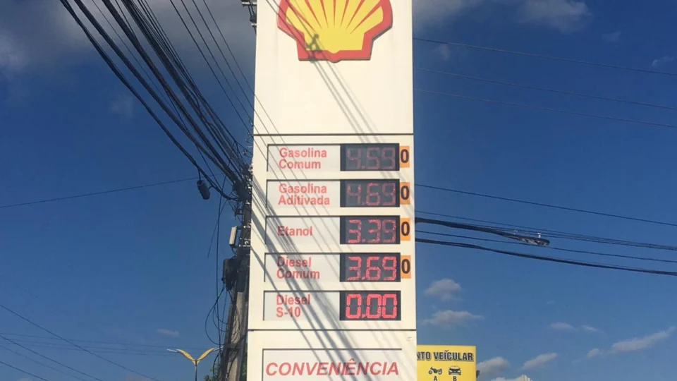 Manifestação de motoristas de aplicativos é suspensa após acordo com distribuidoras