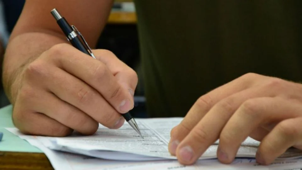 Banco do Brasil abre concurso público com 6 mil vagas e salário de mais de R$ 3 mil