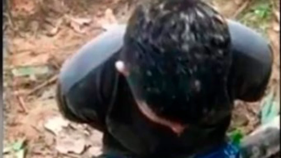 Vídeo: Polícia salva jovem de execução em Manaus