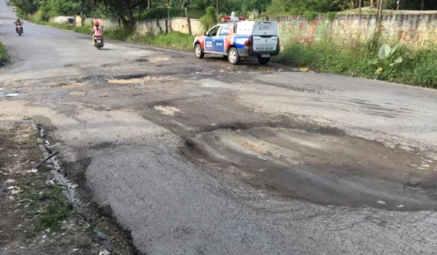 Falta de asfalto tem causado acidentes na avenida Mulateiro, bairro Santa Etelvina