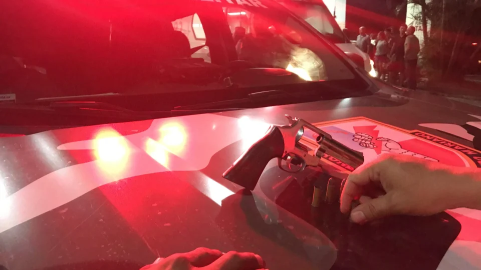 Suposto traficante atira contra a ROCAM e acaba morto no Mauazinho