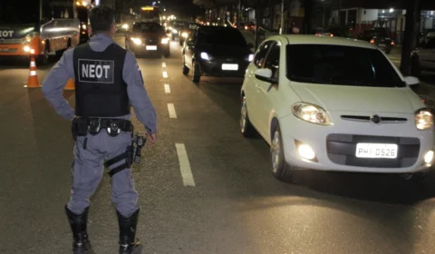 14 motoristas são flagrados embriagados no trânsito neste fim de semana