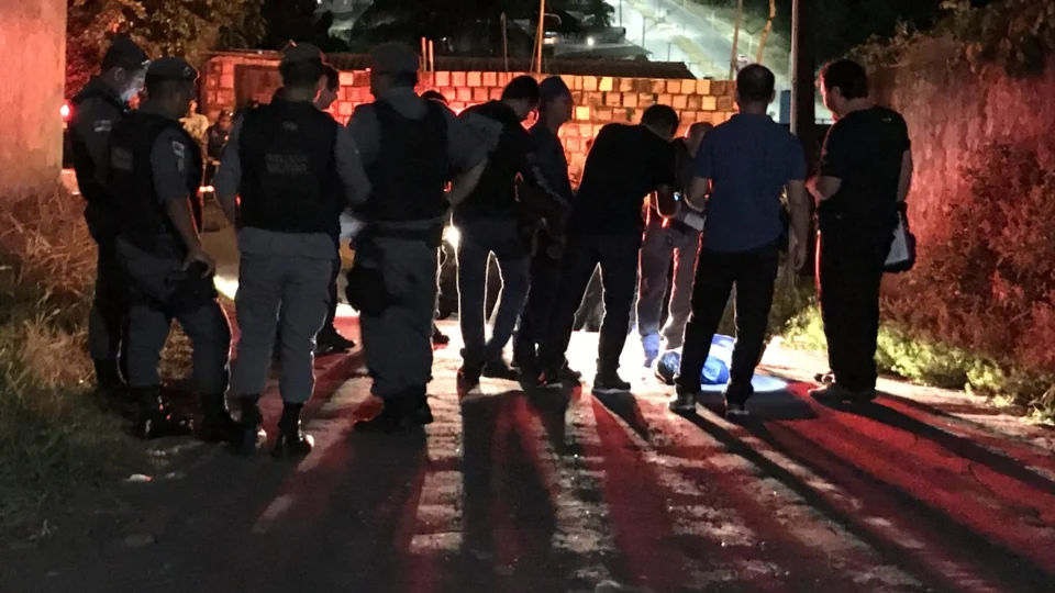 Jovem sofre emboscada e acaba morto a tiros no Alfredo Nascimento
