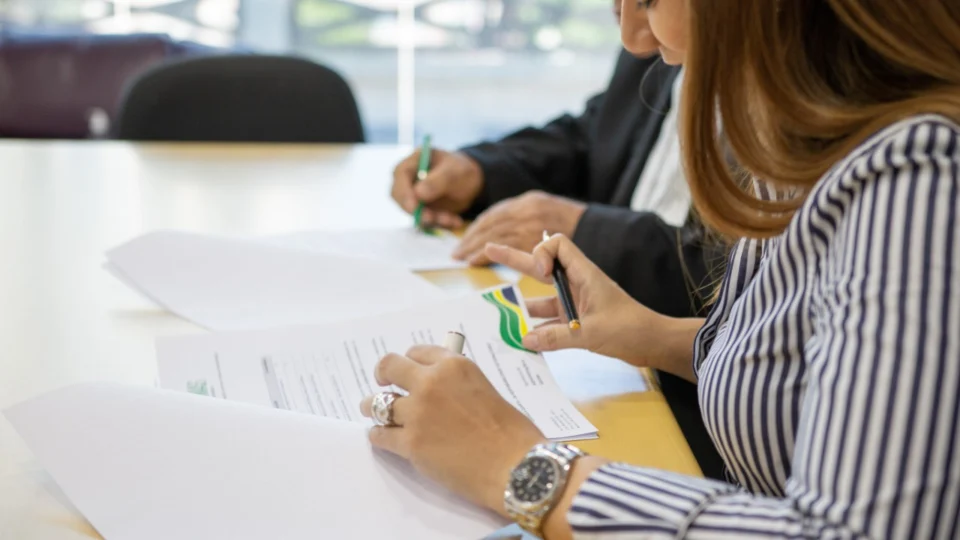 Governo do Amazonas doa carros e outros bens que vão auxiliar na recuperação de dependentes químicos