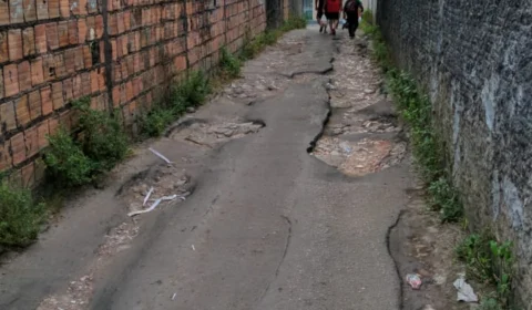 Populares reclamam que estão há 18 anos sem manutenção do asfalto no Parque das Nações