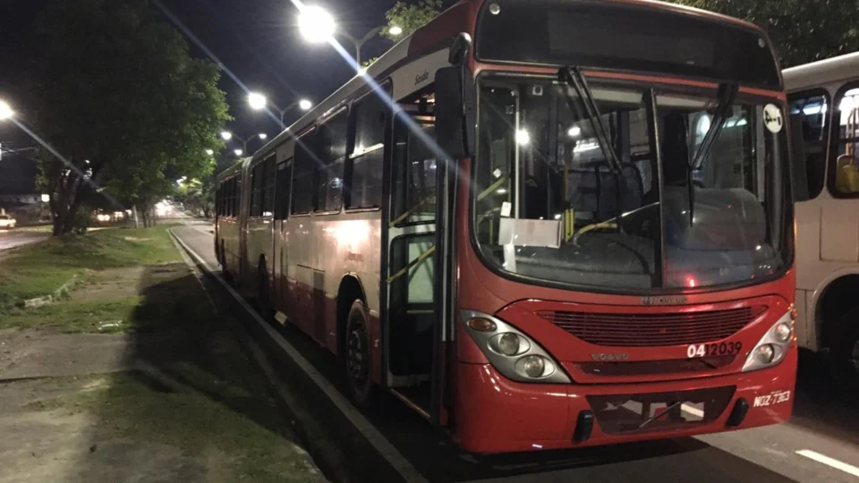 Linha de ônibus 500 é assaltada no bairro Nova Cidade