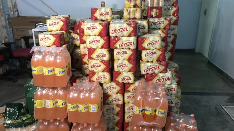 Depósito utilizado para adulterar validade de produtos vencidos no Novo Aleixo é interditado