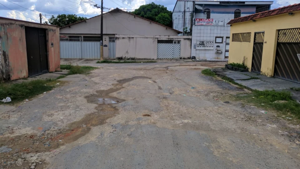 ‘Estamos abandonados há mais de 10 anos’, dizem moradores do bairro Cidade de Deus