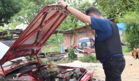 Mais de 50 oficinas de desmanche de veículos são fechadas pela polícia em Manaus