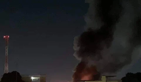 Incêndio destrói supermercado no Alvorada; veja vídeo e fotos