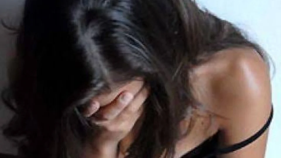 Jovem é sequestrada, estuprada e abandonada no bairro Mauazinho somente de calcinha – Os criminosos estavam em um gol preto