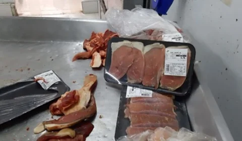 30 kg de alimentos impróprios para consumo são apreendidos no DB da Ponta Negra