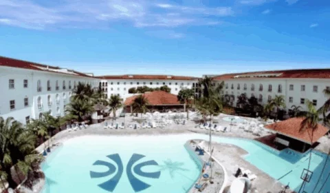 Leilão do Tropical Hotel que seria realizado hoje é suspenso em Manaus