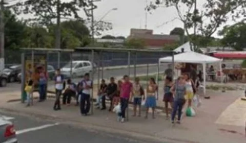 IMMU instala três novos pontos de ônibus e desativa dois abrigos na Bola da Suframa