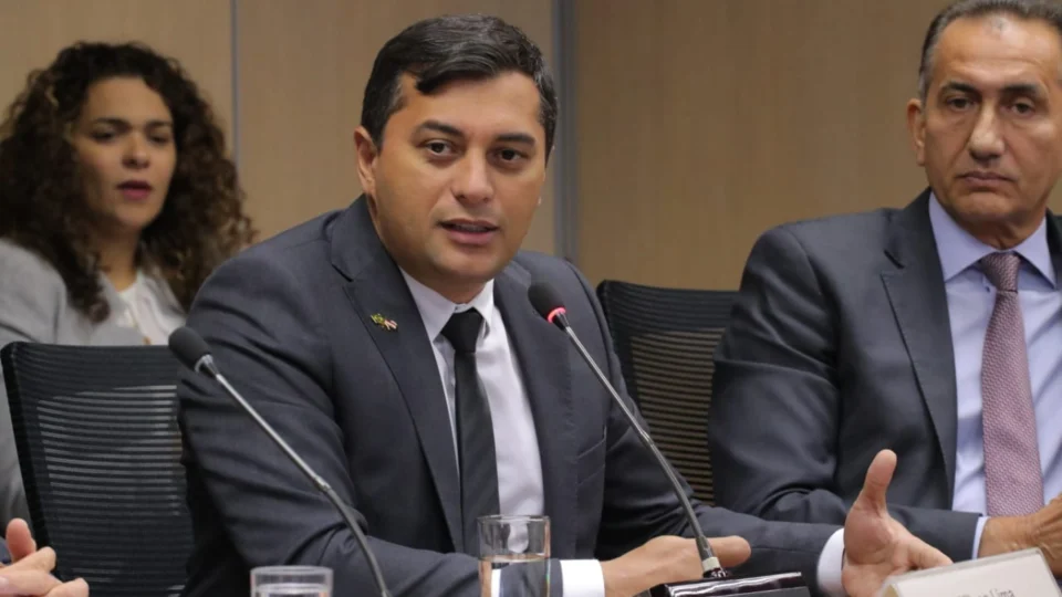 Governo do Amazonas não vai congelar salários