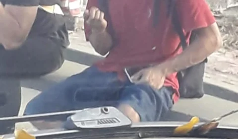 Pedreiro é preso por aliciar menor em jogo online e por manter fotos pornográficas de crianças no celular