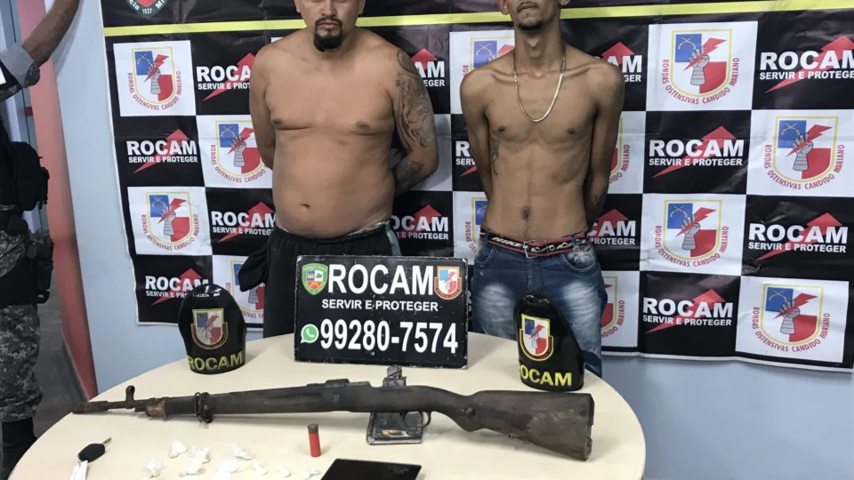 Polícia Recupera carros roubados e prende dupla com arma e drogas na zona Leste