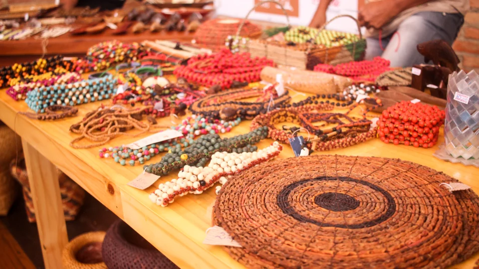 Feira da FAS visa mostrar potencial artístico dos povos indígenas