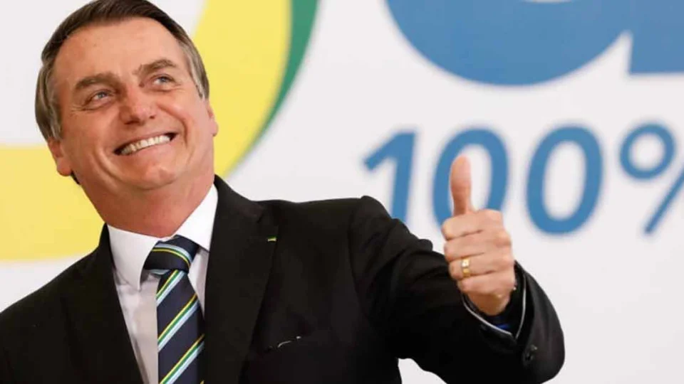Urgente: Bolsonaro amplia atividades essenciais e inclui salões de beleza e barbearias