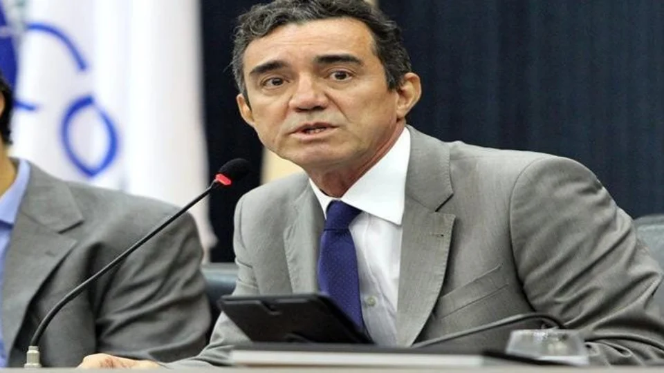 Maus Caminho | Chíxaro mais uma vez na mira do Ministério Público Federal