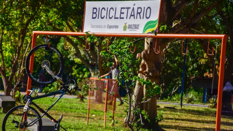 Vila Olímpica de Manaus ganha o primeiro bicicletário público do AM