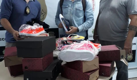 44 pares de calçados falsificados são apreendidos em duas lojas no Centro de Manaus