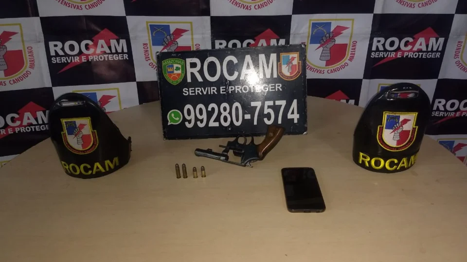 Trio é detido com arma de fogo no São José