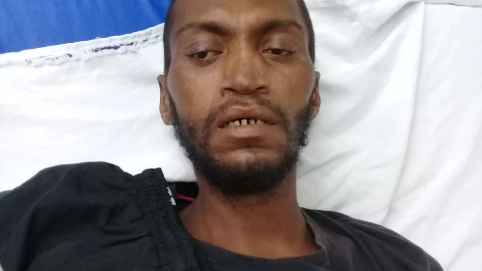 João Lúcio procura familiares de paciente