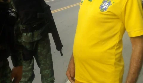 AJUDE | O idoso foi identificado como Sebastião e não lembra onde mora