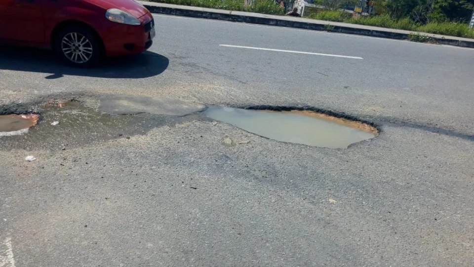 Quarta vez que a equipe do Imediato é acionada pra rua Barão de Suruí bairro de Flores devido descaso com os moradores pela falta de infraestrutura e atenção das autoridades