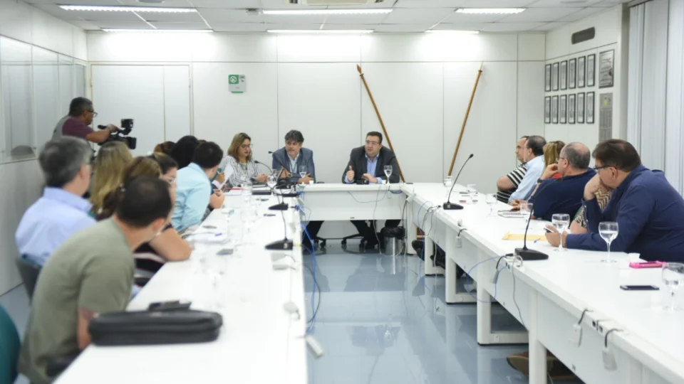 Governo já quitou R$190 milhões a 17 empresas médicas defendidas pelo Simeam