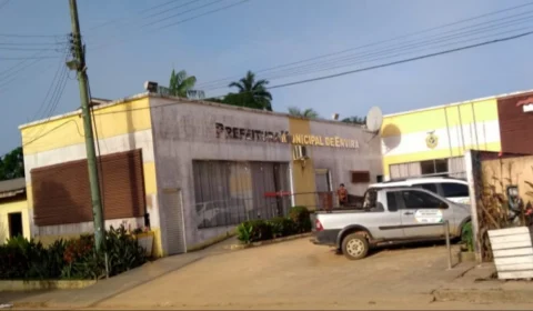 Justiça acata ação do MPAM e manda suspender pagamento de secretária municipal; saiba mais