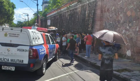 Assaltante é baleada nas nádegas por policial à paisana em Manaus