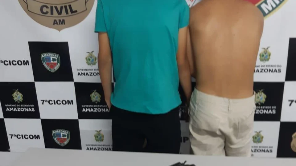 Adolescentes são apreendidos com arma de fogo, munições e drogas no bairro Santa Luzia