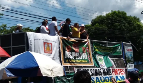 Professores suspendem atividades em escolas do AM