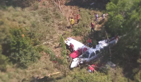 Veja imagens da queda do avião em Autazes na manhã desta quinta-feira (25)