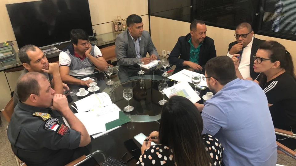 Em nova rodada de negociações, Governo apresenta propostas à Polícia Militar e Bombeiros