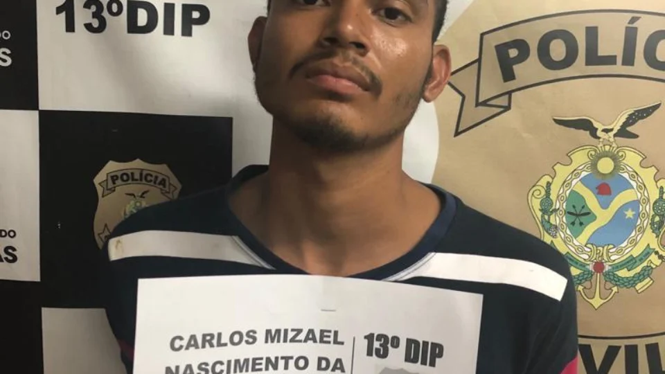 Jovem é preso com cocaína, munições e balança de precisão no bairro Cidade de Deus