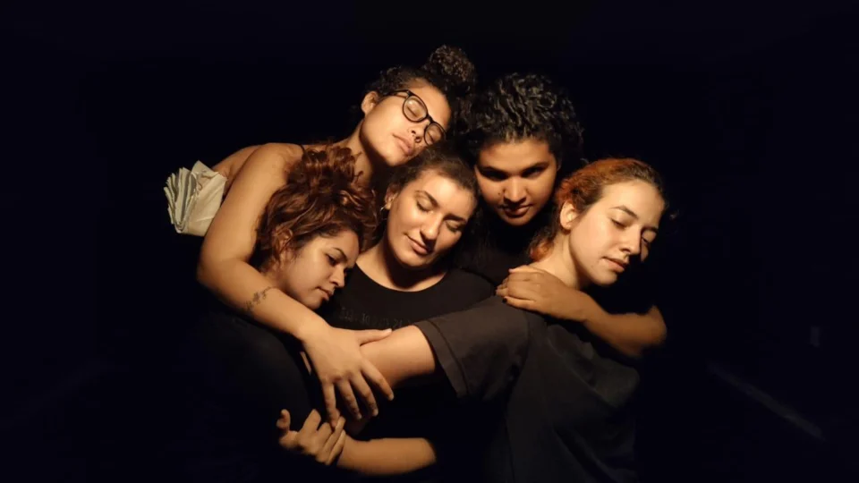 Escola de artes oferece atividades gratuitas para todas as idades, em Manaus