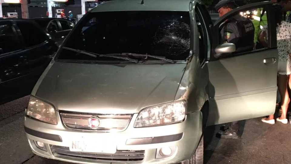 Menina de 9 anos é atropelada por carro na avenida Cosme Ferreira, bairro Coroado