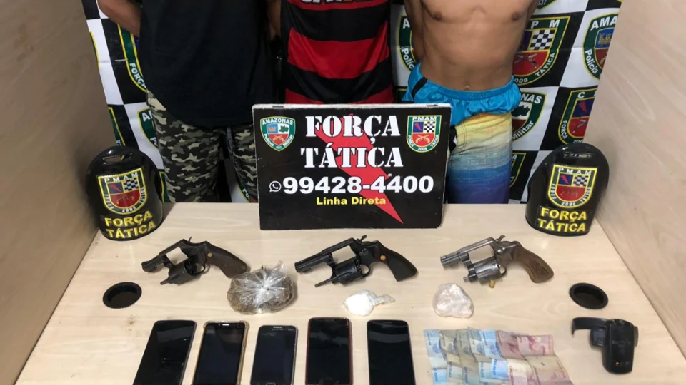 23 pessoas são presas e 4 adolescentes são apreendidos me Manaus