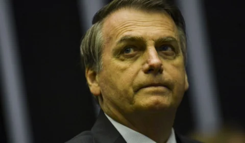Celular do presidente Jair Bolsonaro é alvo da ação de hackers, afirma ministério