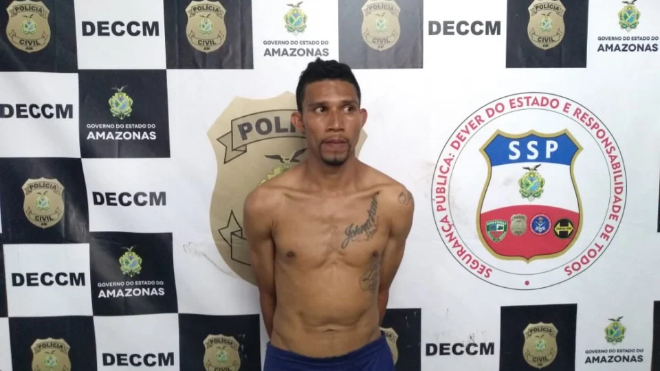 Homem é preso após esfaquear o peito da própria irmã