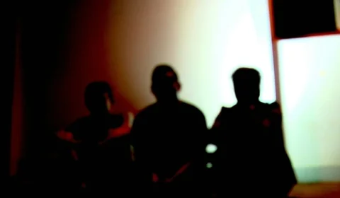 Família é amarrada e feita refém dentro de casa durante assalto, no Parque 10