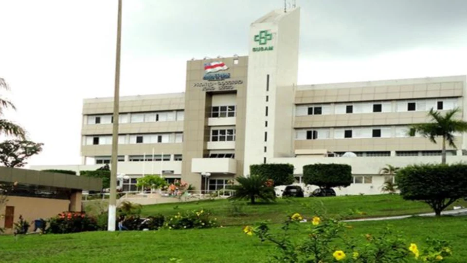 Por vingança funcionários demitidos de empresa hospitalar jogam fora insumos e registros de pacientes