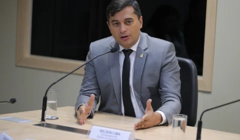 Wilson Lima assina convênio que passa para o Governo a administração dos portos em Manaus